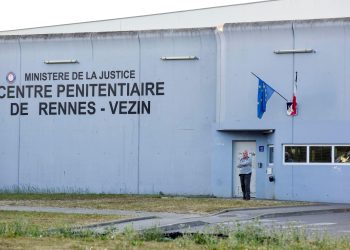 À Rennes-Vezin, des détenus violents bientôt en «cure de surf» à Saint-Malo ?
