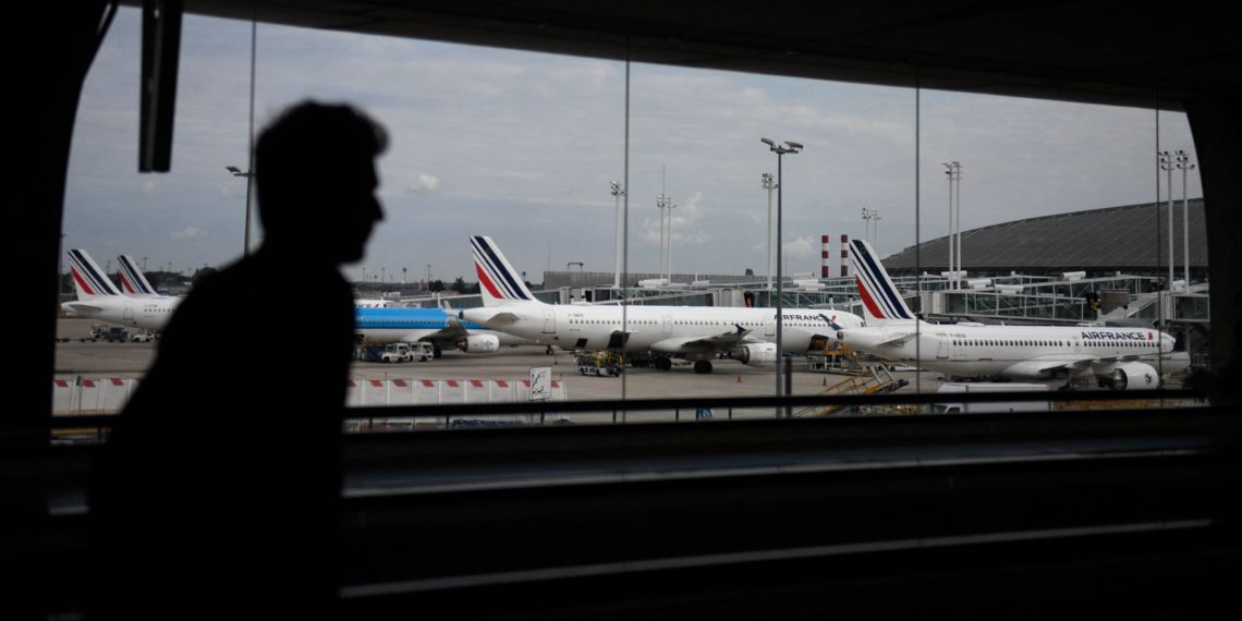 Vers une fin proche de la règle des 100 ml pour les liquides dans les aéroports européens ?