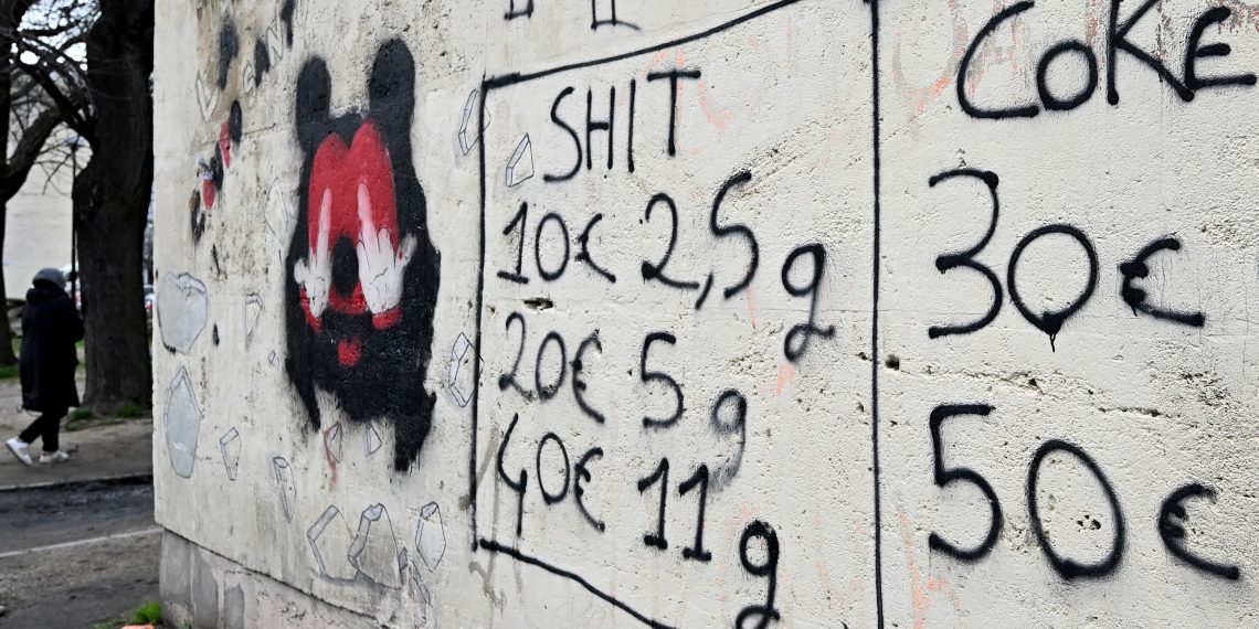 Gard : ces dealers qui proposent des petits services aux habitants pour s’attirer leur sympathie