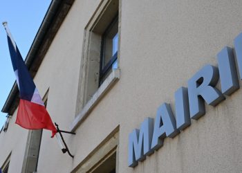 Agression d’un maire en Isère : les violences contre les élus en forte hausse