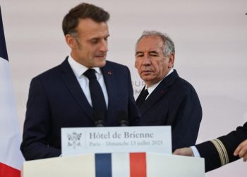 Crise politique : Emmanuel Macron prépare l’après-Bayrou