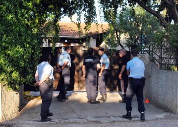 Nîmes : une toxicomane squatte la résidence secondaire d’un magistrat nîmois et s’en mord les doigts