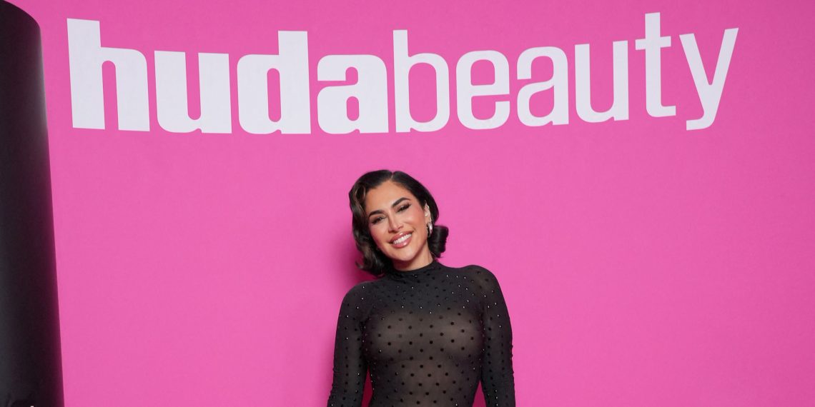 «Rien d’autre que de la haine» : la marque Huda Beauty dans la tourmente après les propos antisémites de sa créatrice