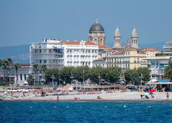 À Saint-Raphaël, une stèle installée en hommage aux victimes des «totalitarismes communistes»