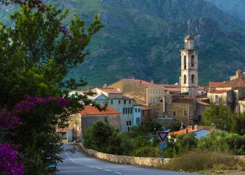 «C’est plus glamour qu’une aire d’autoroute» : les automobilistes redécouvrent les «villages-étapes»