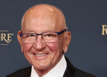 États-Unis : Frank Caprio, le juge le plus aimé d’internet, est mort à l’âge de 88 ans