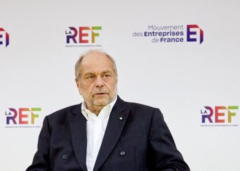 Éric Dupond-Moretti, l’avocat-comédien qui attaque CNews mais fuit le débat
