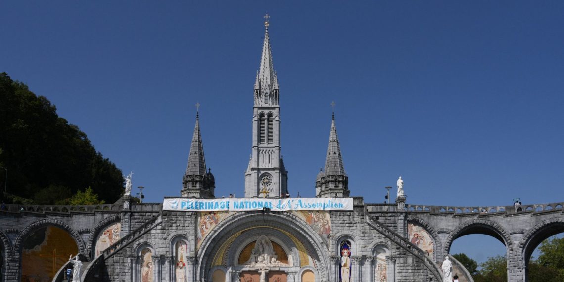 Assomption : à Lourdes, les pèlerins affluent pour les célébrations religieuses