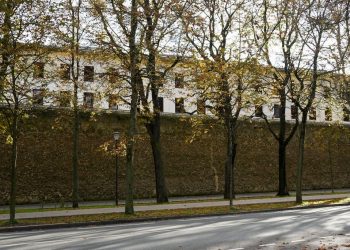 Paris : des cocktails Molotov jetés contre la prison de la Santé, deux mineurs multirécidivistes interpellés