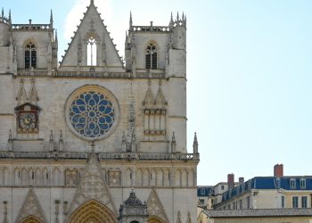 Hausse des actes antichrétiens : la sécurité est renforcée dans et autour des lieux de culte à Lyon