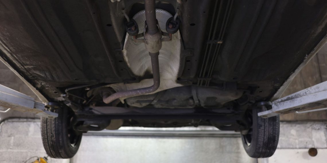 Chassé-croisé des vacances : les garages sous haute pression avant le grand départ