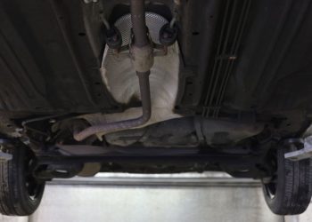 Chassé-croisé des vacances : les garages sous haute pression avant le grand départ