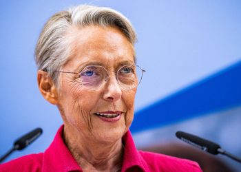 Épreuve de maths, portable, IA, protection des élèves… Élisabeth Borne trace les grandes lignes de la rentrée scolaire