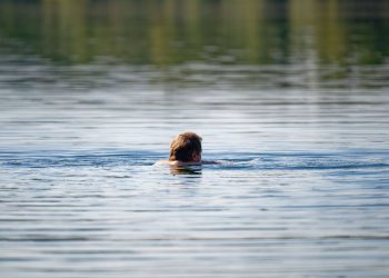 Gers : Grosse frayeur pour un ado entraîné vers le fond d’un lac par un mystérieux poisson