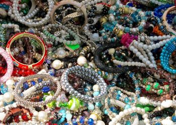 Trop de métaux lourds… Les douanes saisissent plus de 5.000 bijoux fantaisie