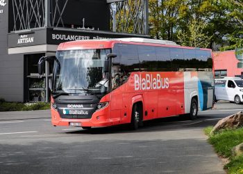 Le Blablabus arrive à Paris avec 5 heures de retard après l’éclatement d’un pneu, les passagers ne seront pas remboursés
