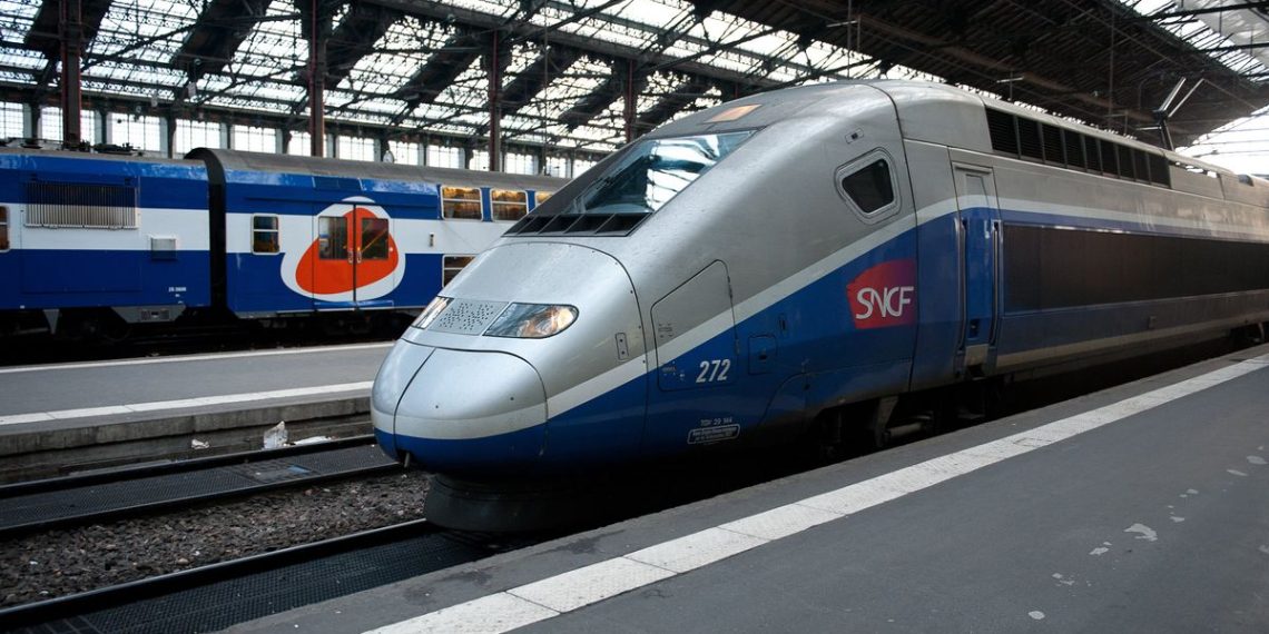 SNCF : Un invalide forcé à soulever une valise lourde lors d’un contrôle dans un TGV