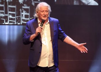 Après son geste jugé obscène, Patrick Sébastien se voit annuler un show