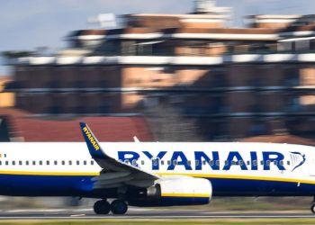 Ryanair : pourquoi la compagnie se désengage-t-elle de trois aéroports français ?
