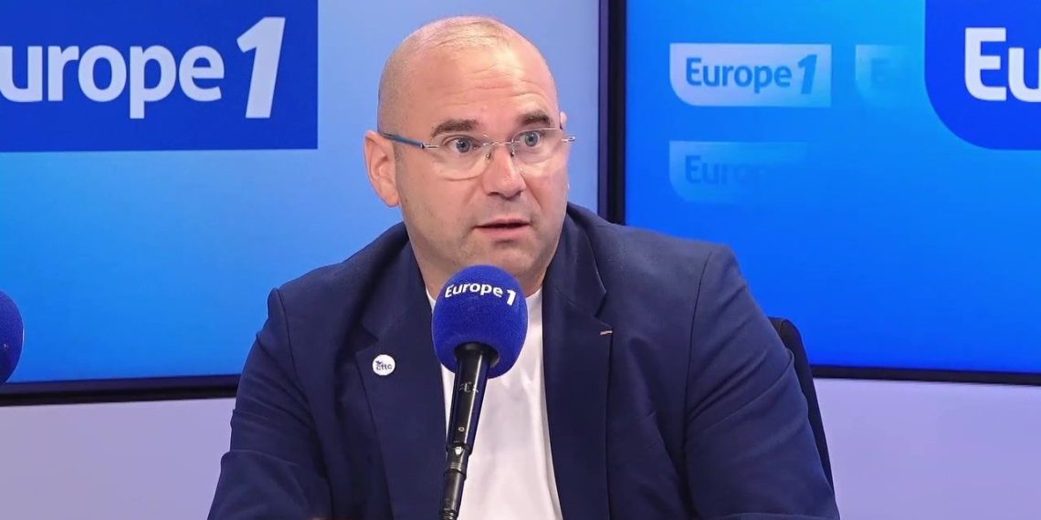 «La délinquance tue des policiers et des innocents» : le syndicaliste Axel Ronde répond aux députés LFI