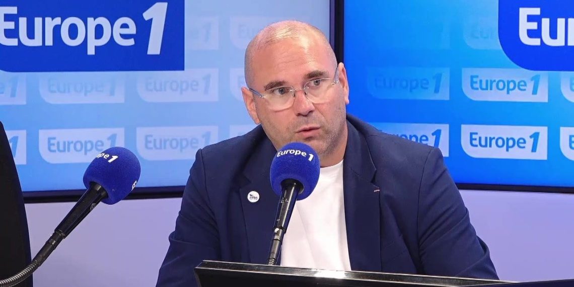 «Énormément de policiers sont au bout du rouleau», affirme le syndicaliste Axel Ronde