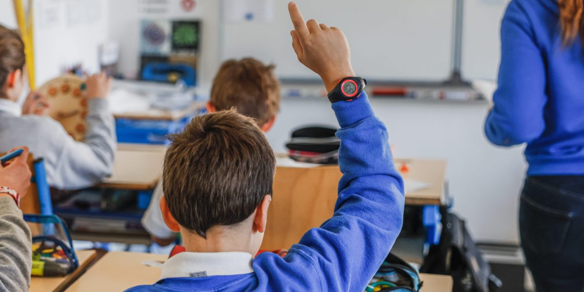 Hors contrat : l’école qui pousse quand le public ferme