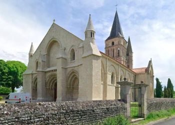 «Un acte navrant et scandaleux» : une église vandalisée en Charente-Maritime