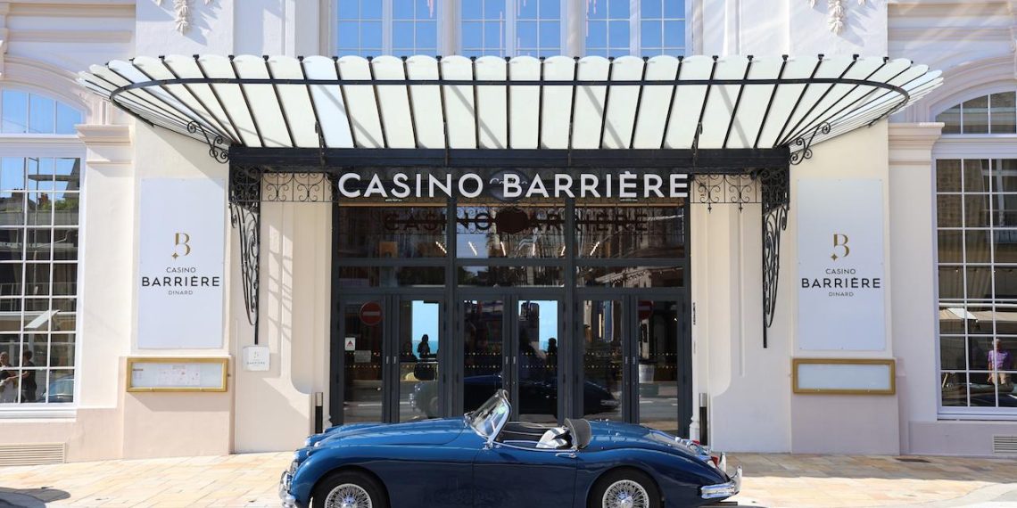Tourisme : le Casino Barrière Dinard mise sur le grand spectacle face à la mer