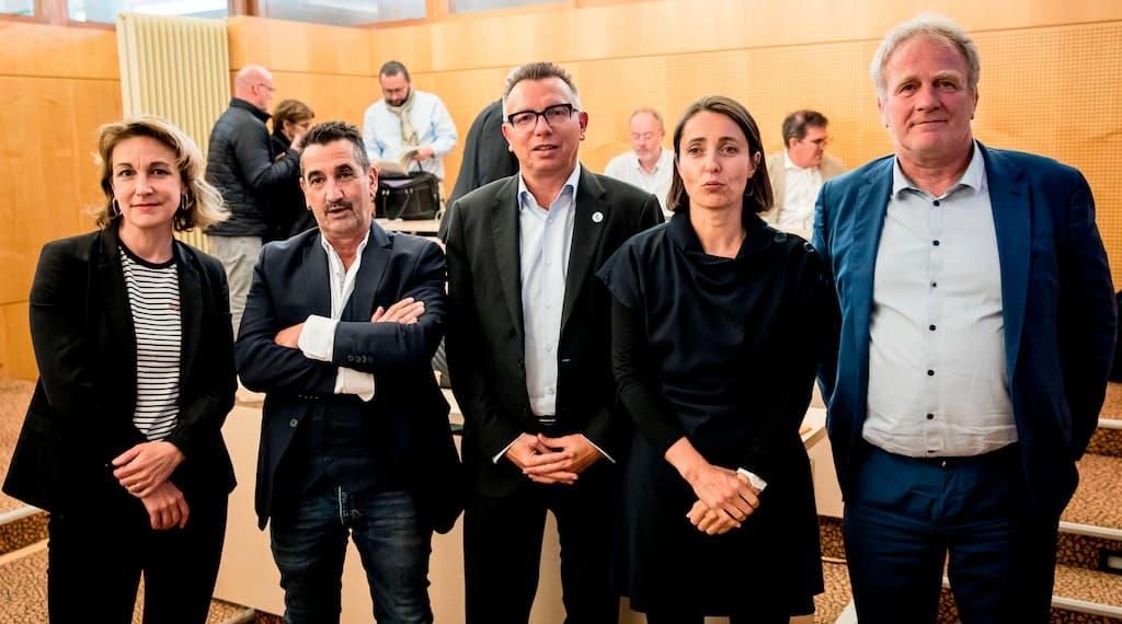 Jours fériés travaillés, assurance chômage : les syndicats en lutte contre François Bayrou