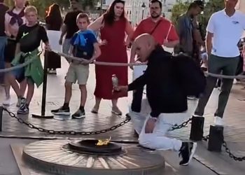 «Un geste indigne et misérable» : un Marocain multirécidiviste interpellé après avoir allumé une cigarette avec la flamme du Soldat inconnu