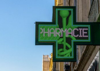 «Le coup de grâce !» : après la parution d’un décret, les pharmaciens français craignent pour leur avenir