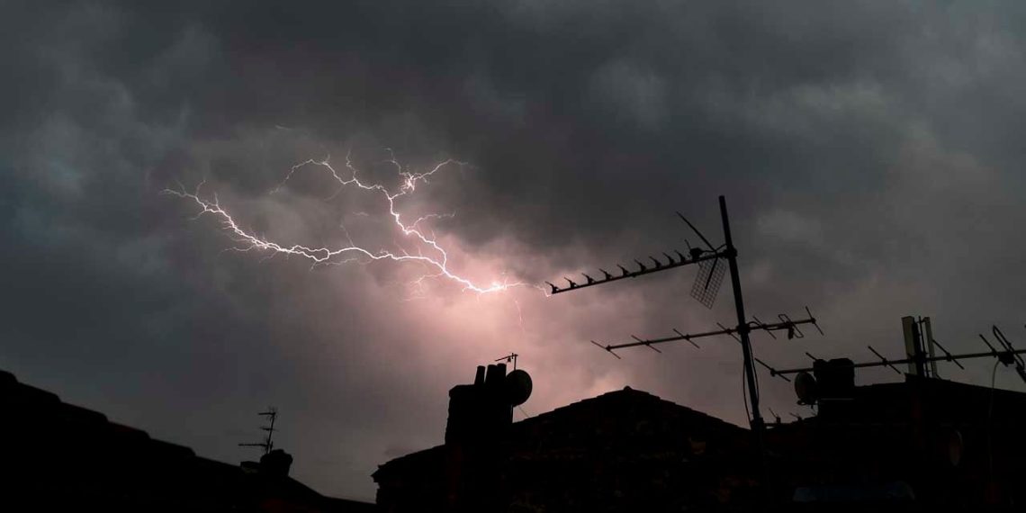 Orages : quatre départements placés en vigilance orange ce mardi