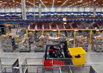 En réponse aux droits de douane américains, la Poste suspend ses envois de colis outre-Atlantique