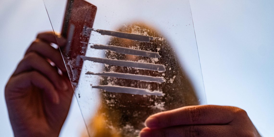 Coke en stock : la vertigineuse chute des prix de la coca ïne