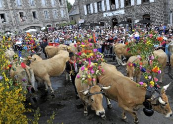 «Les plus belles fêtes de France» : quand l’extrême gauche s’attaque à nos événements populaires