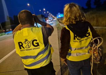 «Si nécessaire, nous nous battrons» : en Pologne, des citoyens montent la garde à la frontière
