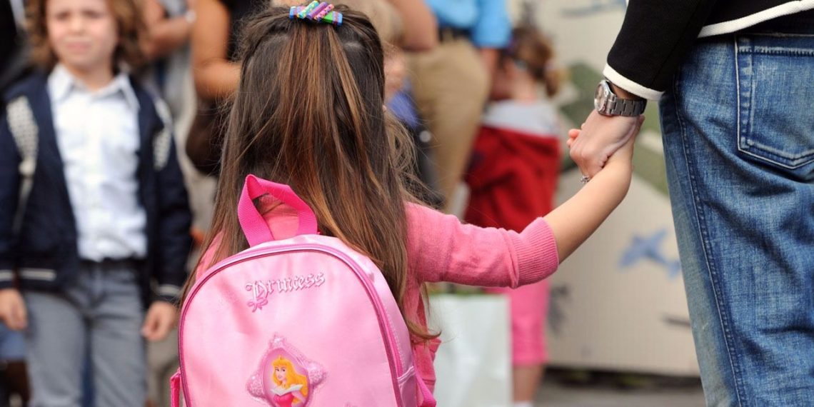 Lille : alors que la municipalité prend en charge les fournitures scolaires, l’allocation de rentrée a quand même été versée