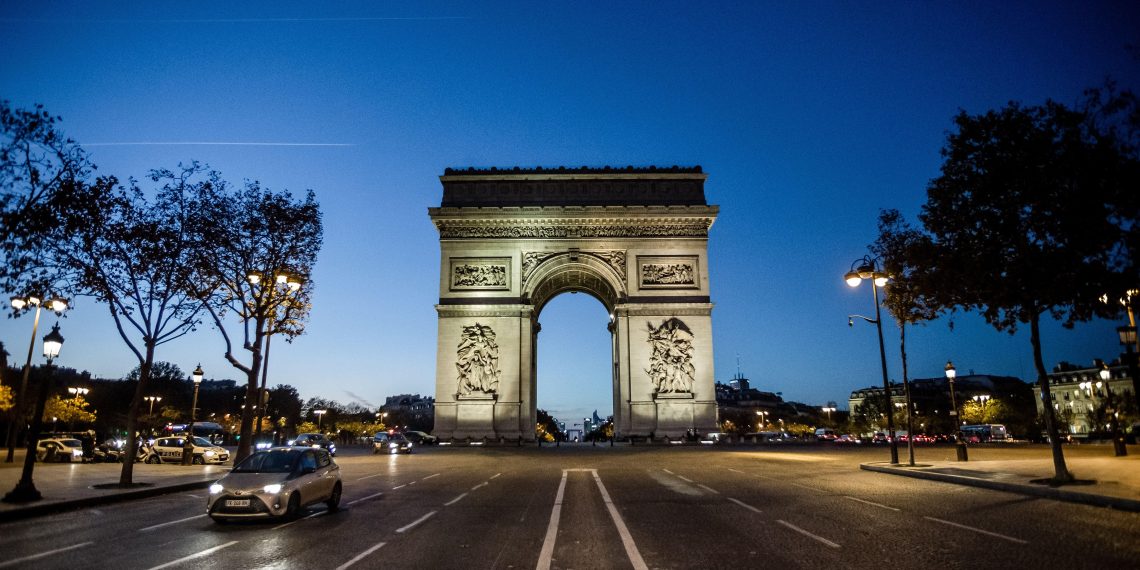 Champs-Élysées : des dizaines d’individus conduisent des buggys et des quads sous protoxyde d’azote, aucune interpellation