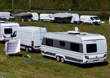 Haute-Garonne : un campement géant de gens du voyage prive une guinguette d’électricité