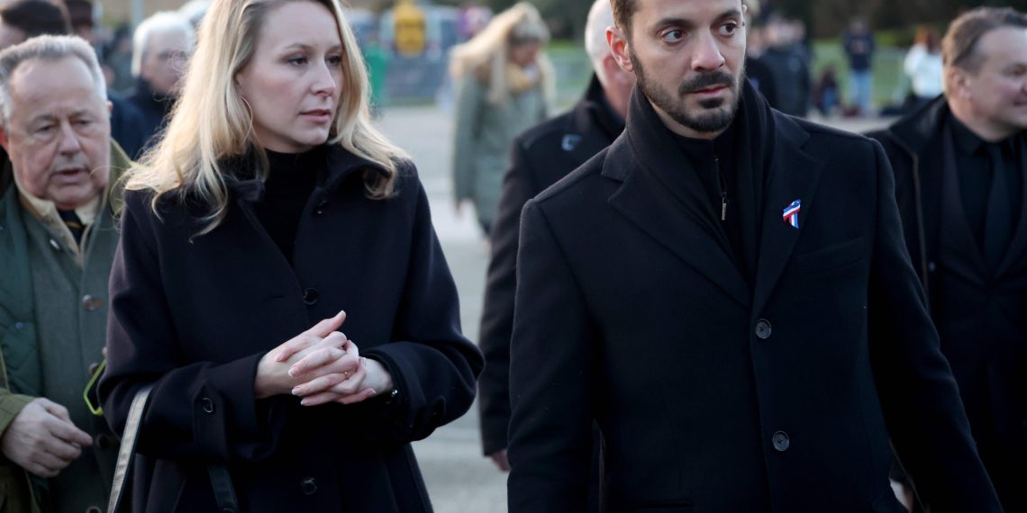 «Nous avons été miraculeusement épargnés» : Marion Maréchal et son époux victimes d’un violent accident de voiture