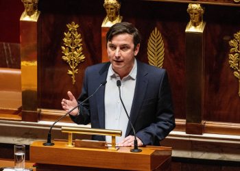 «La police tue partout» : le député LFI Aurélien Taché visé par une plainte pour diffamation