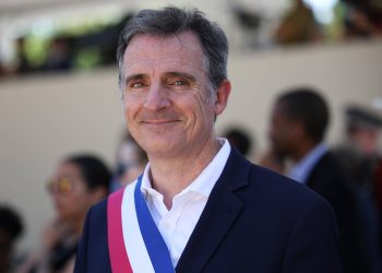 Grenoble : Éric Piolle veut «casser les ghettos de riches» pour implanter du logement social