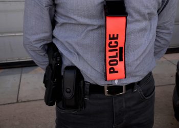 Rhône : une sexagénaire violemment agressée à son domicile par deux migrants algériens