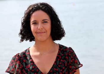 «Vide intellectuel sidéral», «déchéance»… Manon Aubry sidère les internautes avec sa «gourde aux larmes de fachos»