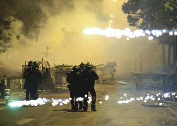«Risque de guerre civile» : la sombre prédiction d’un professeur du King’s College de Londres pour la France