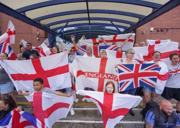 Royaume-Uni : les promesses du gouvernement Starmer face aux manifestations anti-immigration