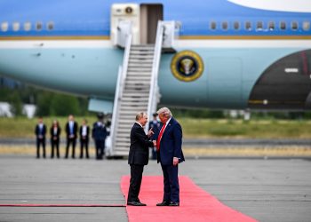 Guerre en Ukraine : les coulisses du sommet Trump-Poutine