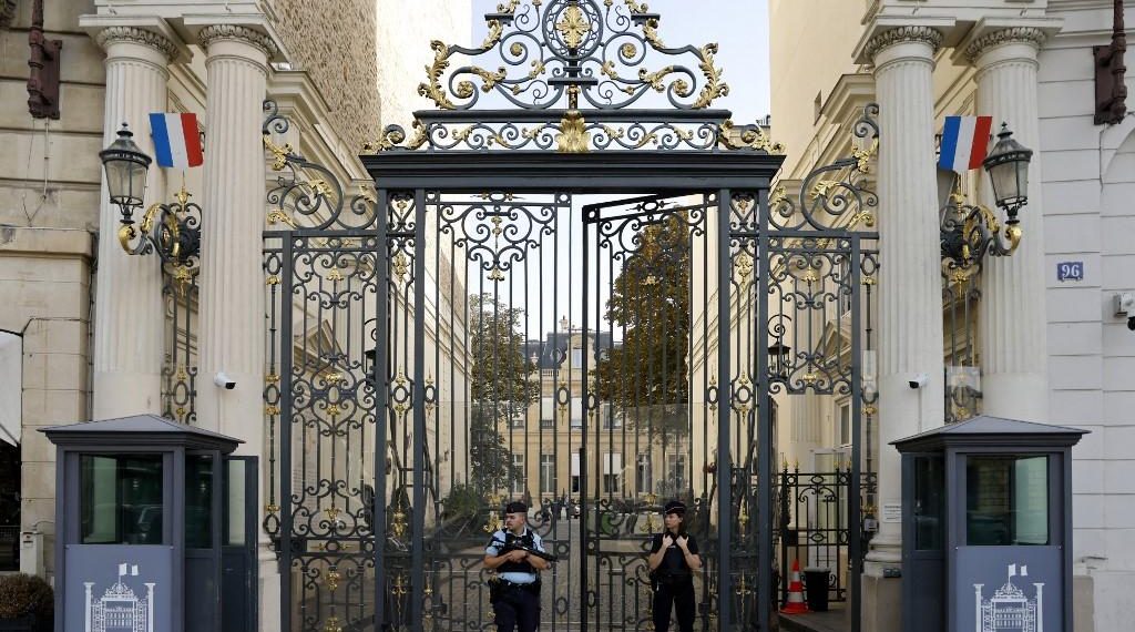 «Je suis antisémite et alors ?» : Beauvau congédie un alternant pour des propos racistes et anti-France