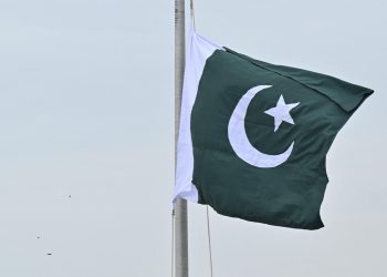 Pakistan : trois femmes transgenres criblées de balles et abandonnées sur le bord de la route
