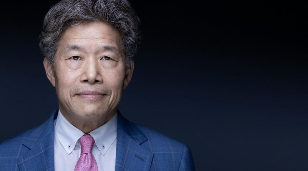 Mode : le président de Shein vante la «glocalisation» et le commerce à la demande